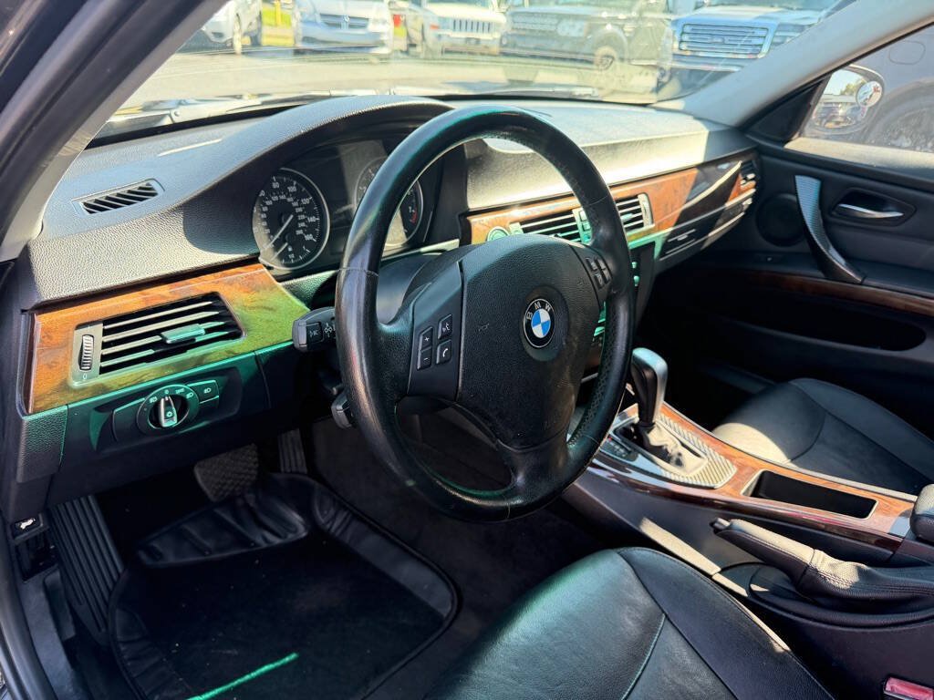 Used 2011 BMW 328i Sedan RWD image 14