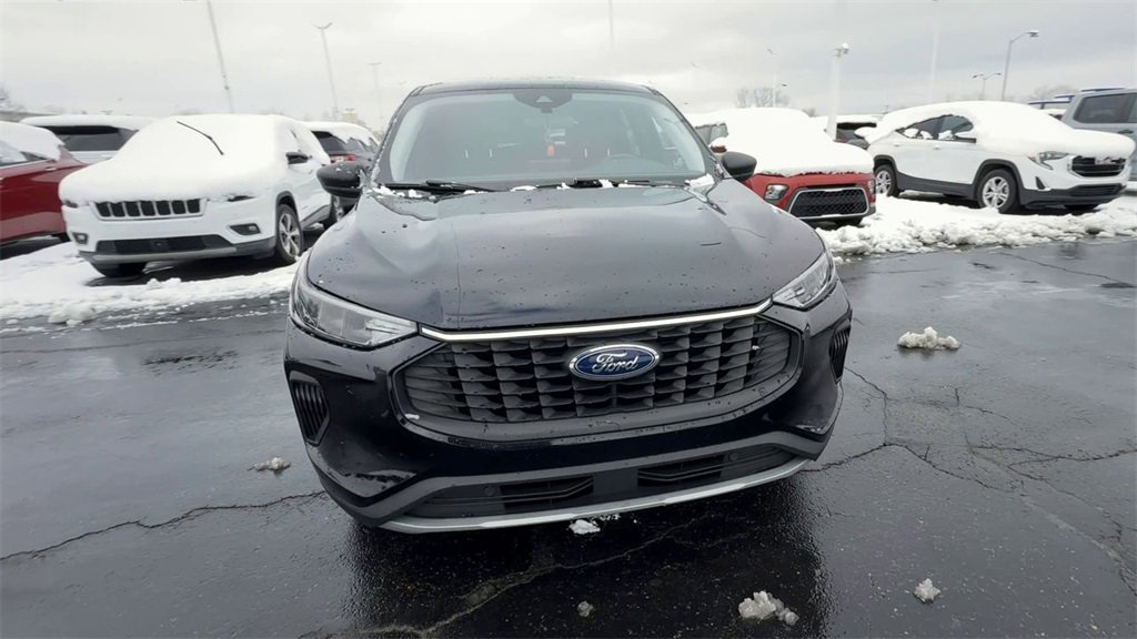 Used 2023 Ford Escape Active image 3