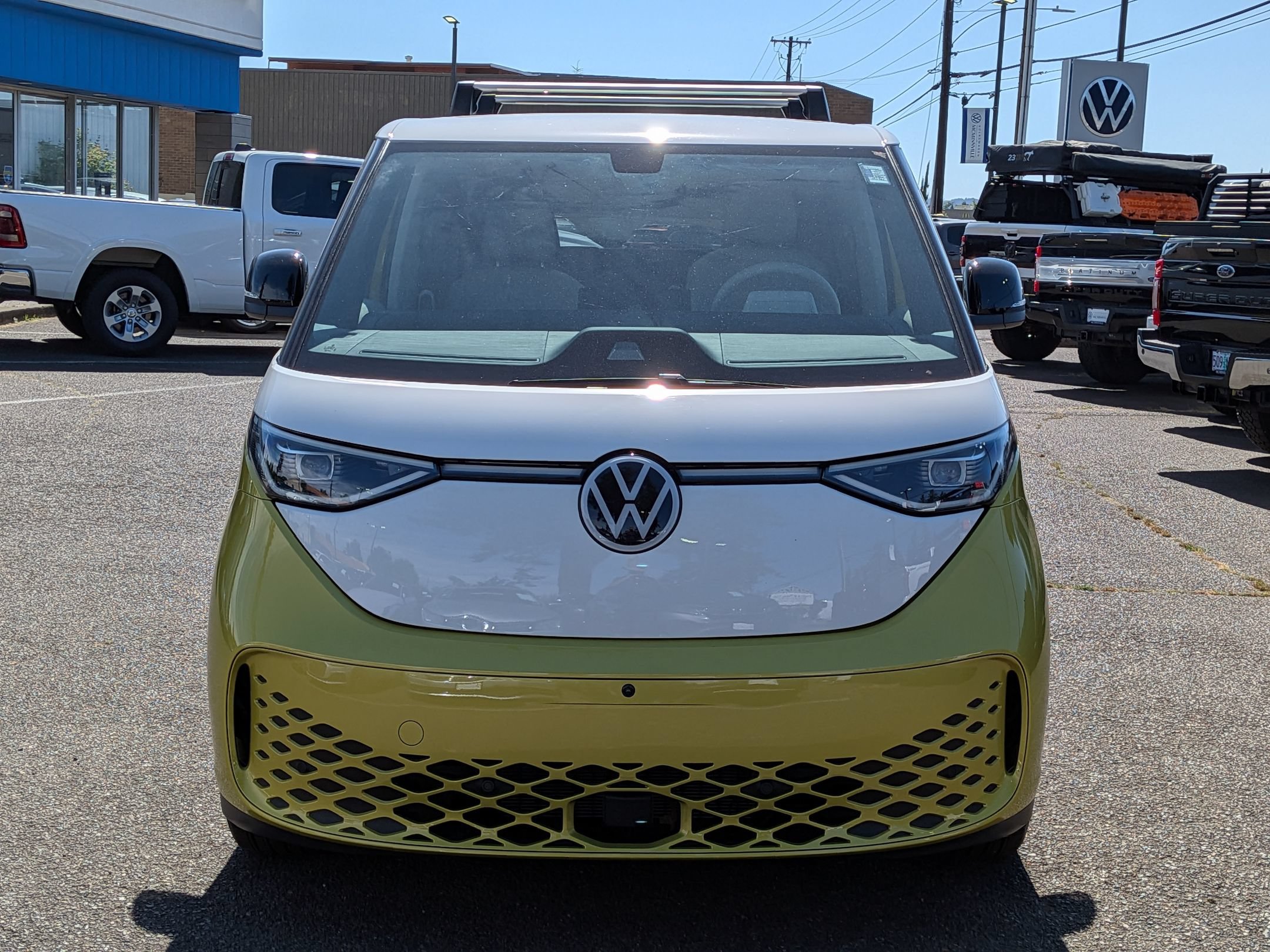 New 2025 Volkswagen ID. Buzz 1st Edition AWD/4WD image 8