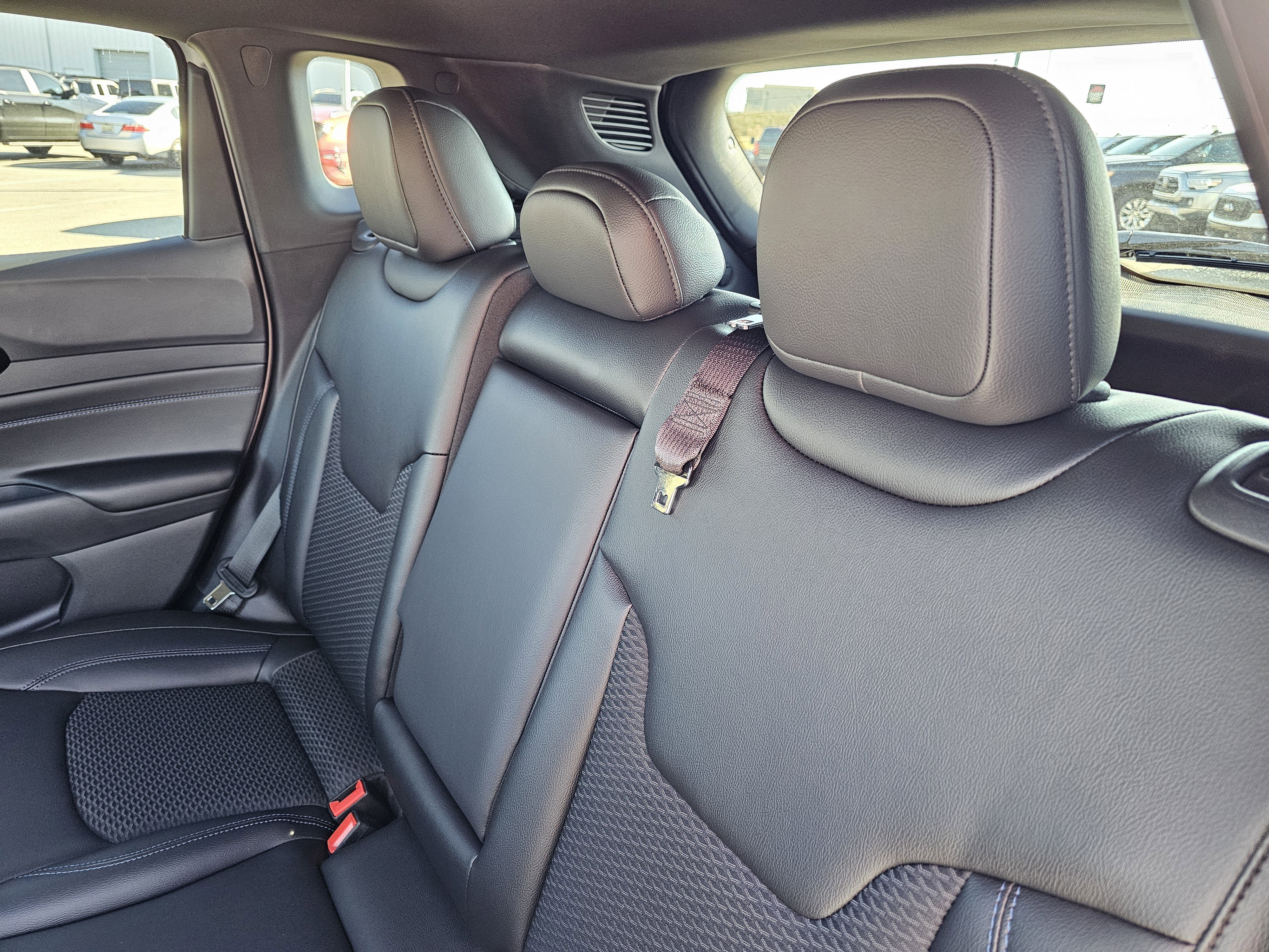 New 2026 Jeep Compass Latitude image 31