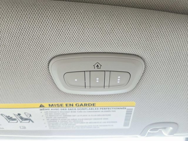 Used 2022 Chrysler Pacifica Limited AWD/4WD image 32