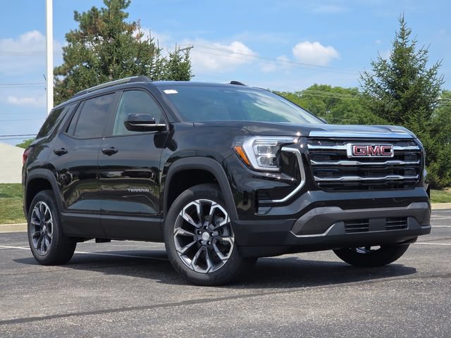 New 2027 GMC Terrain Elevation w/ Elevation Premium Package FWD image 2