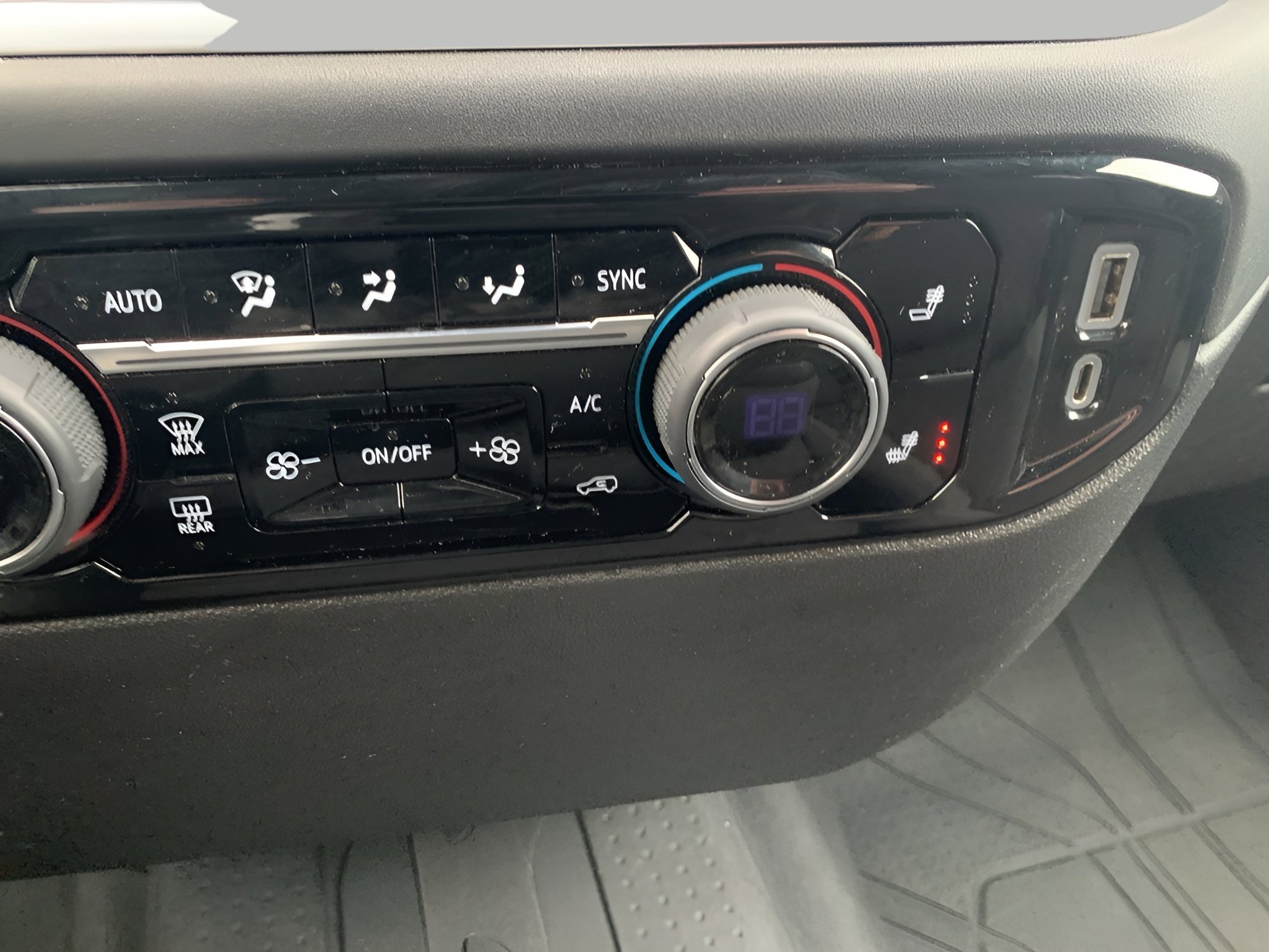 Used 2022 Chevrolet Silverado 1500 LT image 15