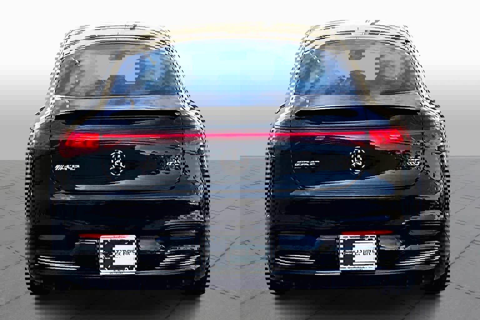 Used 2023 Mercedes-Benz EQS AMG 4MATIC w/ Trim Level Package image 4