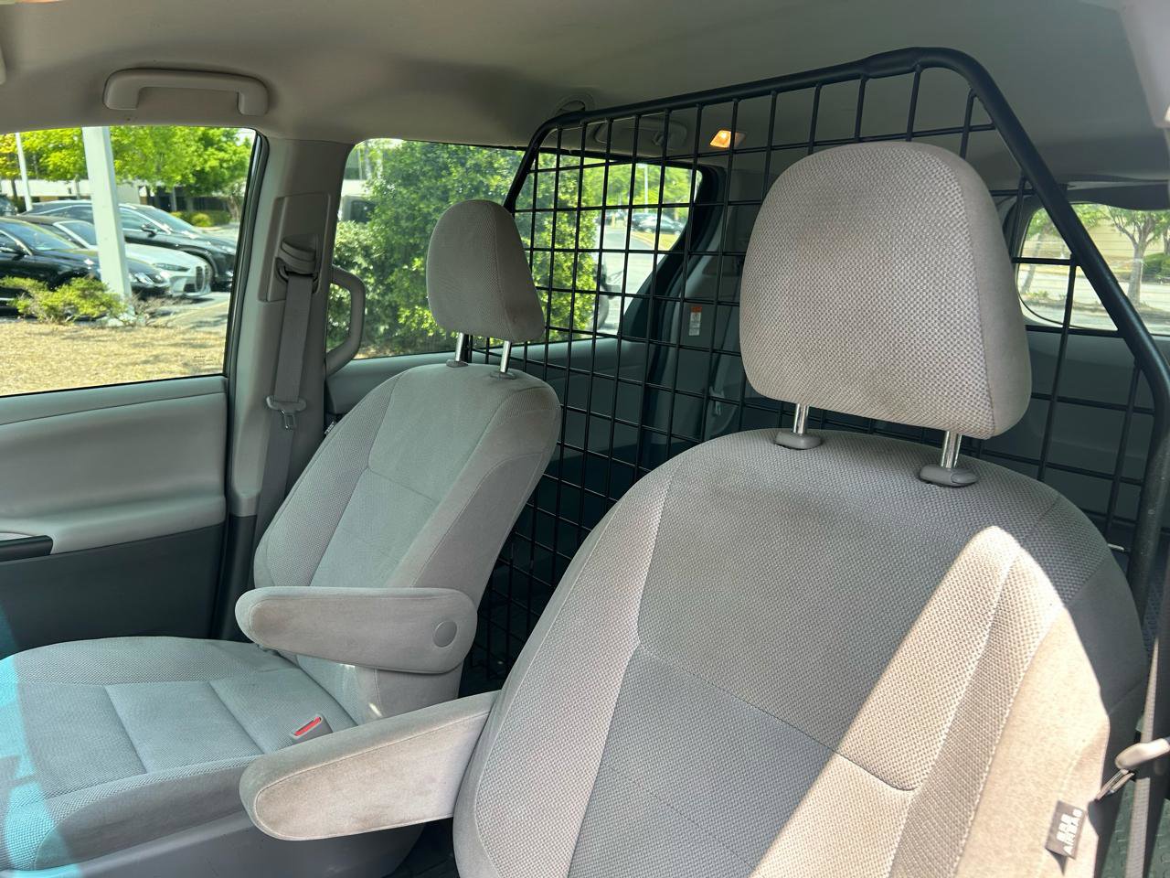 Used 2017 Toyota Sienna L FWD image 12