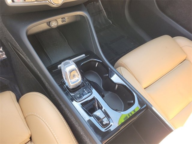 Used 2021 Volvo XC40 T5 Inscription image 28