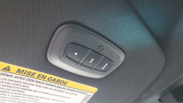 Certified 2025 Chrysler Pacifica Select image 7