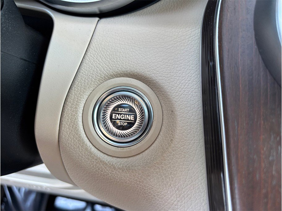 Used 2020 Mercedes-Benz GLC 300 4MATIC w/ Multimedia Package image 28