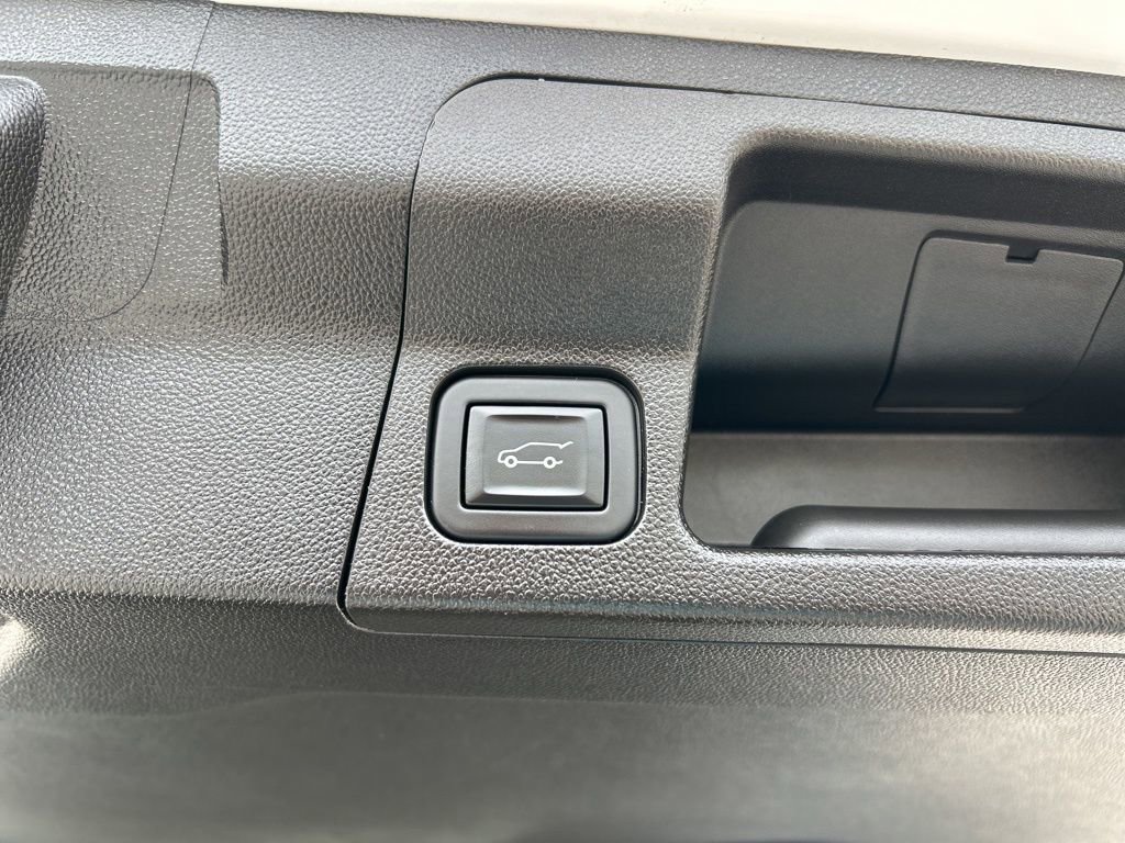 Used 2023 GMC Acadia SLE w/ Driver Convenience Package image 54