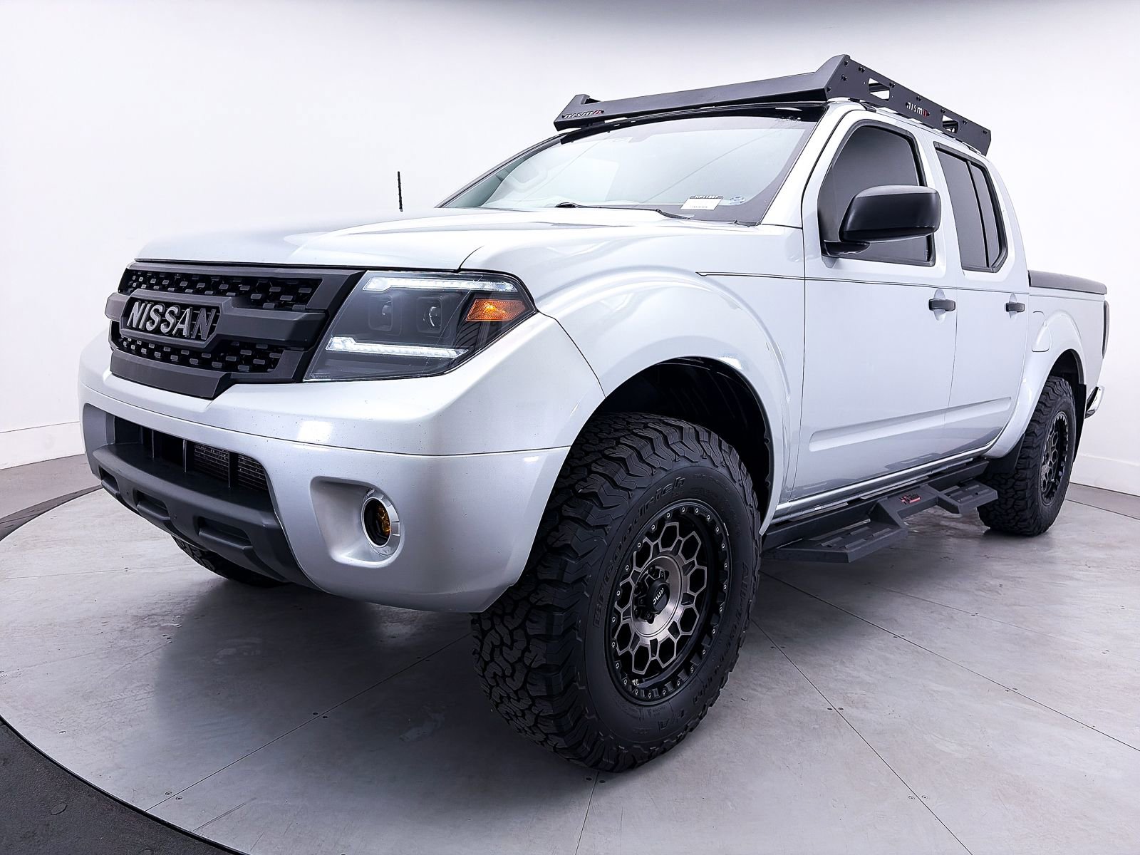 Used 2018 Nissan Frontier SV w/ Value Truck Package image 13