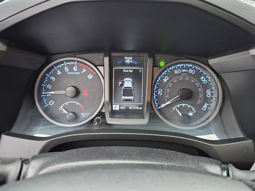 Used 2016 Toyota Tacoma TRD Off-Road image 23