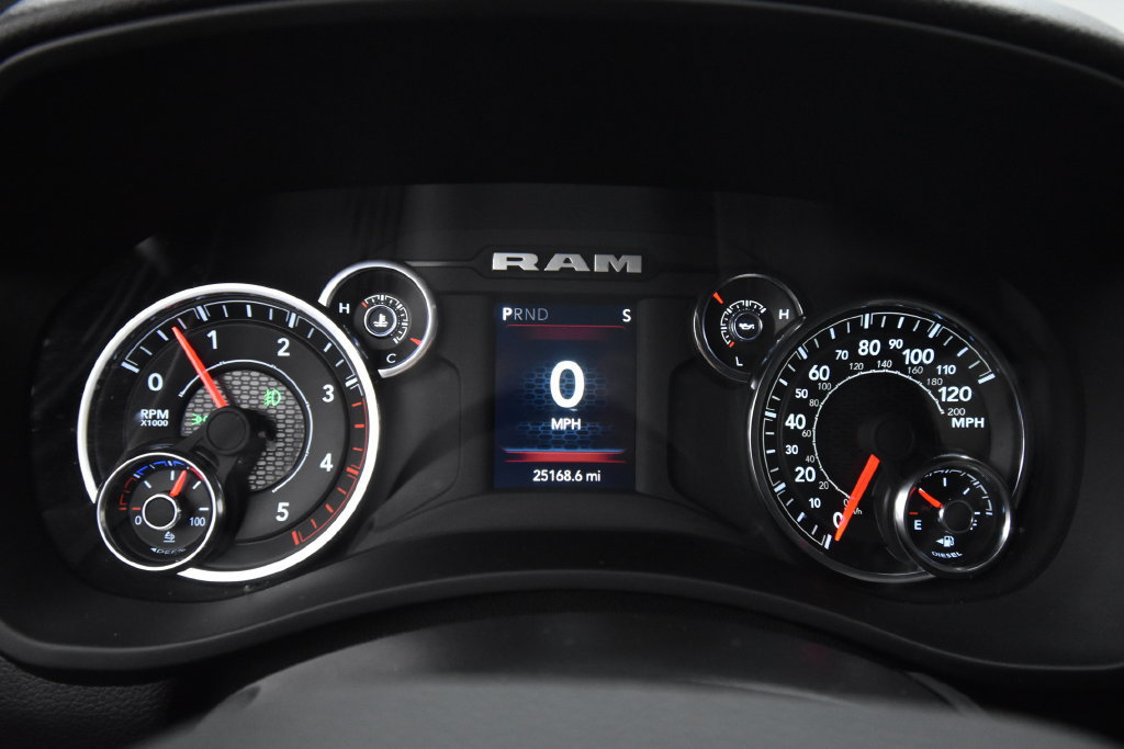 Used 2024 RAM 2500 Big Horn w/ Night Edition AWD/4WD image 16