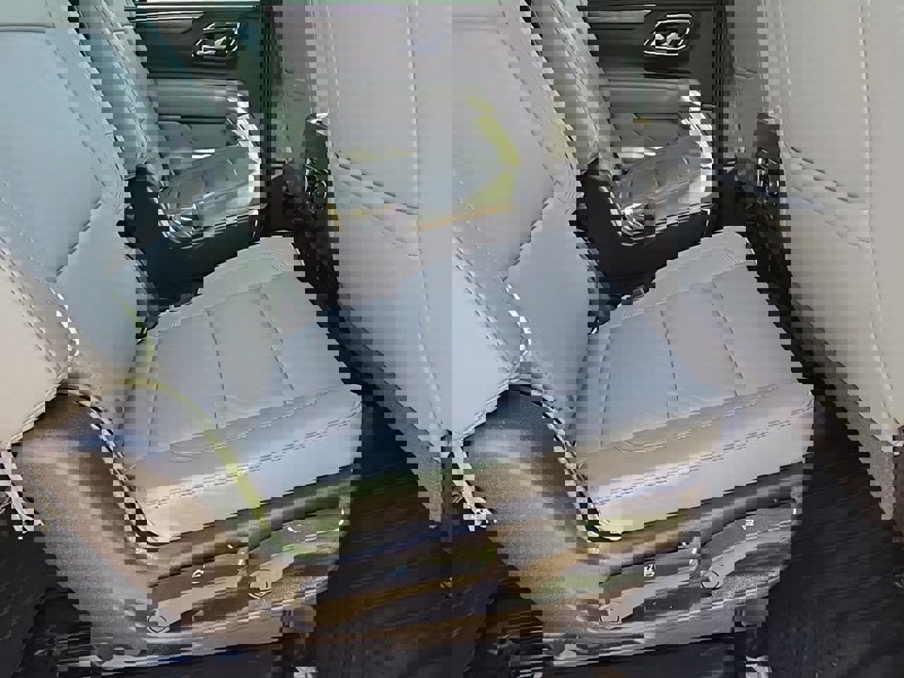 Used 2022 Chevrolet Suburban LT w/ Luxury Package image 40