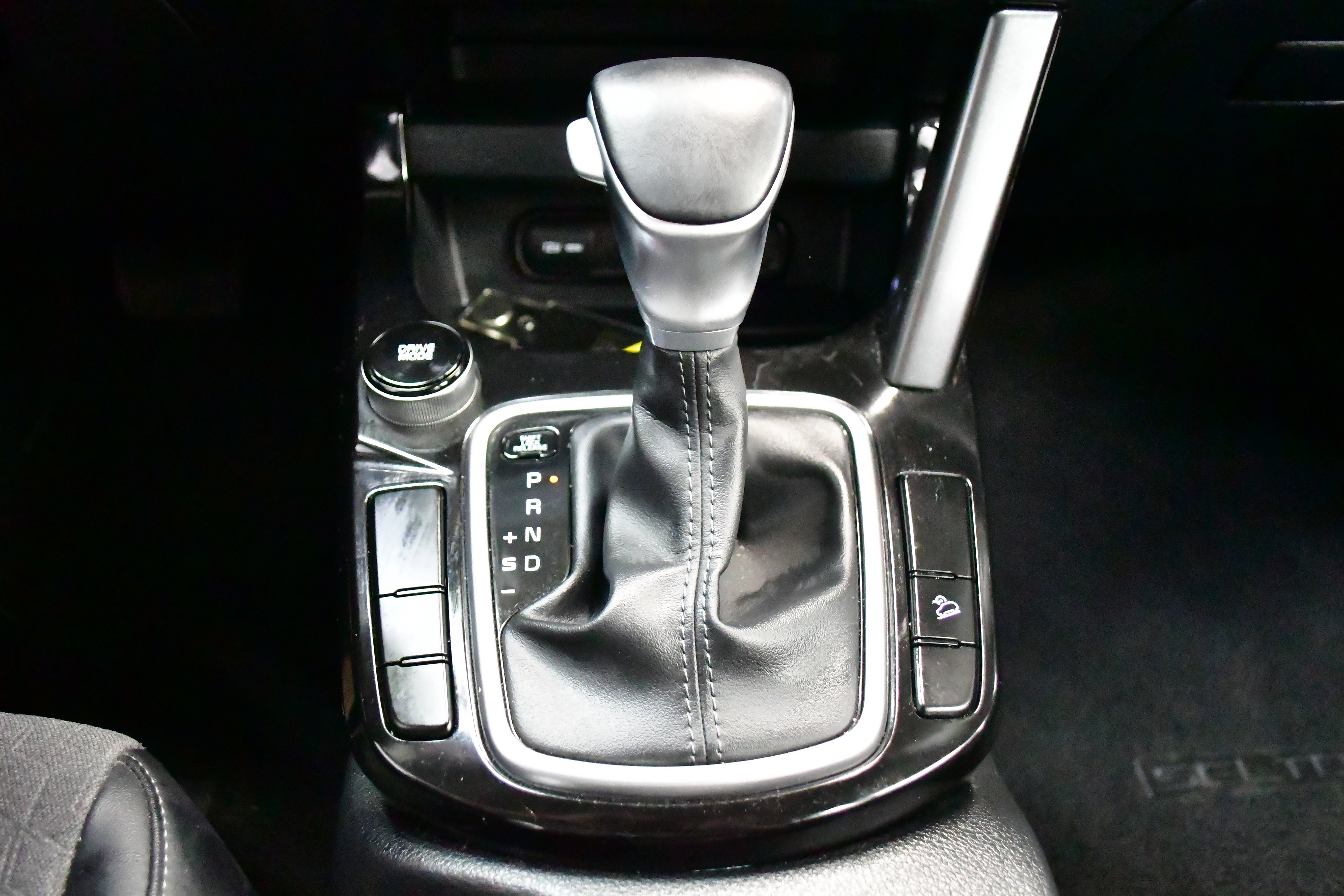 Used 2025 Kia Seltos S image 28