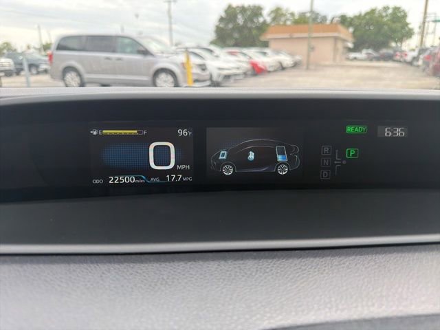 Used 2020 Toyota Prius LE FWD image 18