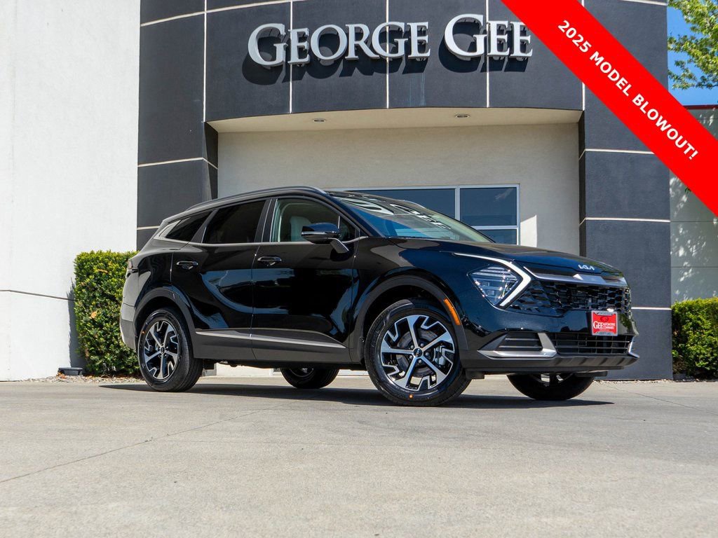 New 2025 Kia Sportage EX