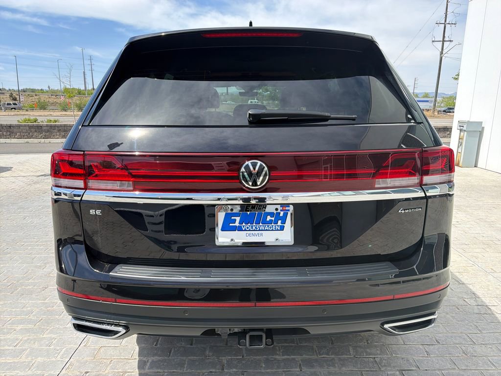 Certified 2024 Volkswagen Atlas SE w/ Black Wheel Package AWD/4WD image 6