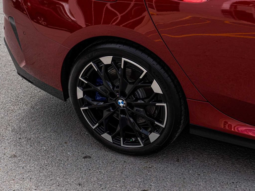 Used 2025 BMW M235i xDrive w/ Premium Package AWD/4WD image 10
