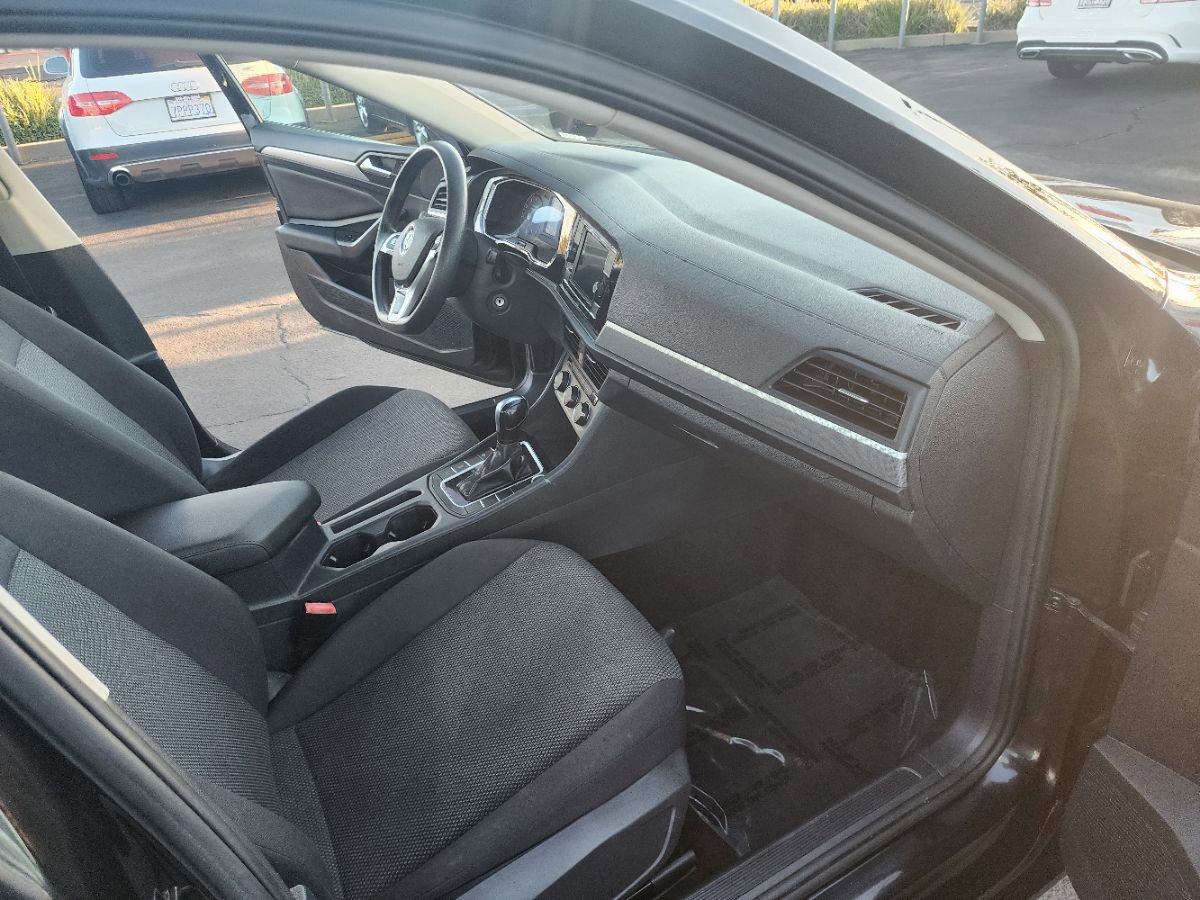 Used 2020 Volkswagen Jetta SE image 13