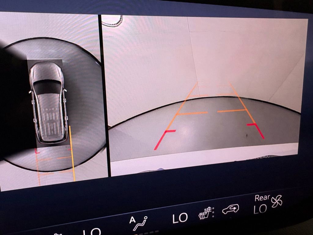 Used 2025 Buick Enclave Preferred image 31