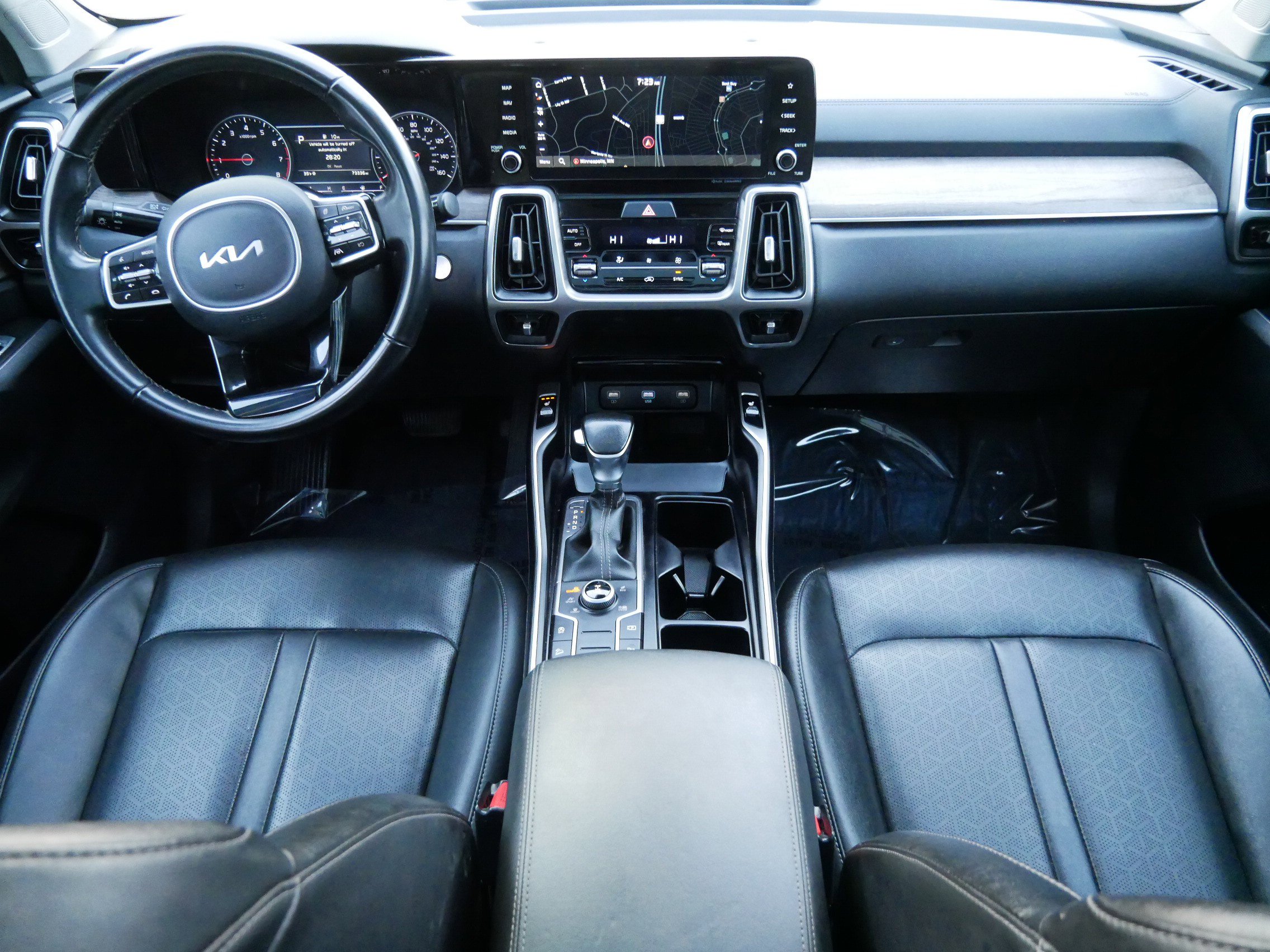 Used 2022 Kia Sorento S w/ Panoramic Sunroof Package AWD/4WD image 12