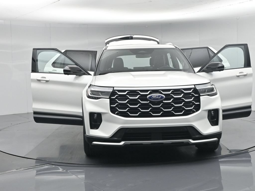 Certified 2025 Ford Explorer Platinum RWD image 37