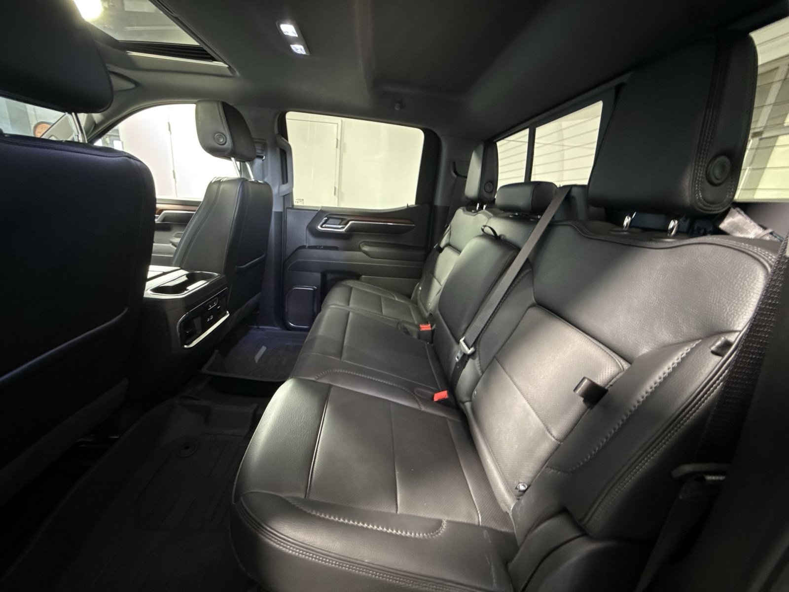 Used 2024 GMC Sierra 1500 Denali w/ Technology Package AWD/4WD image 26