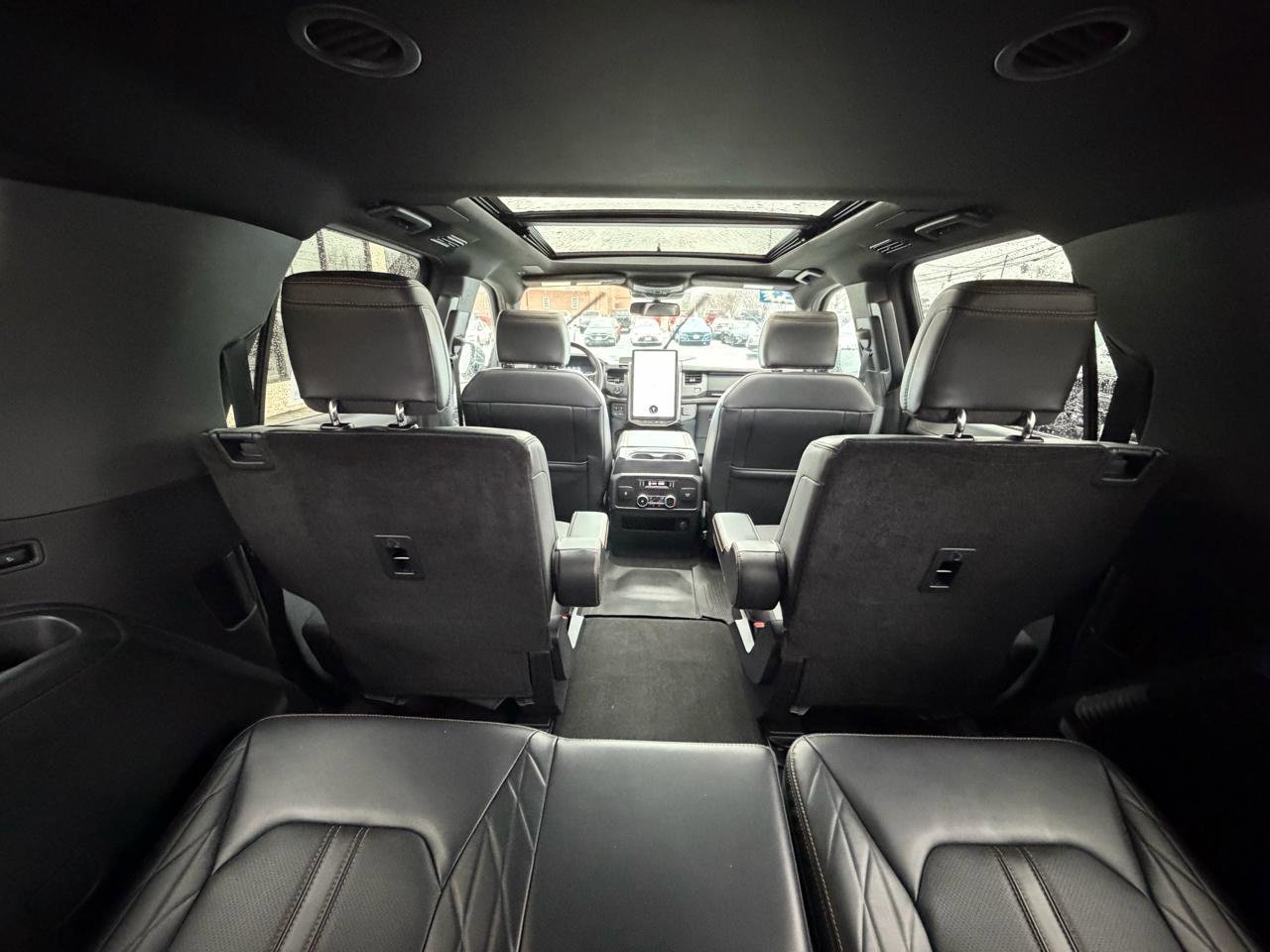 Used 2024 Ford Expedition Max Platinum image 30