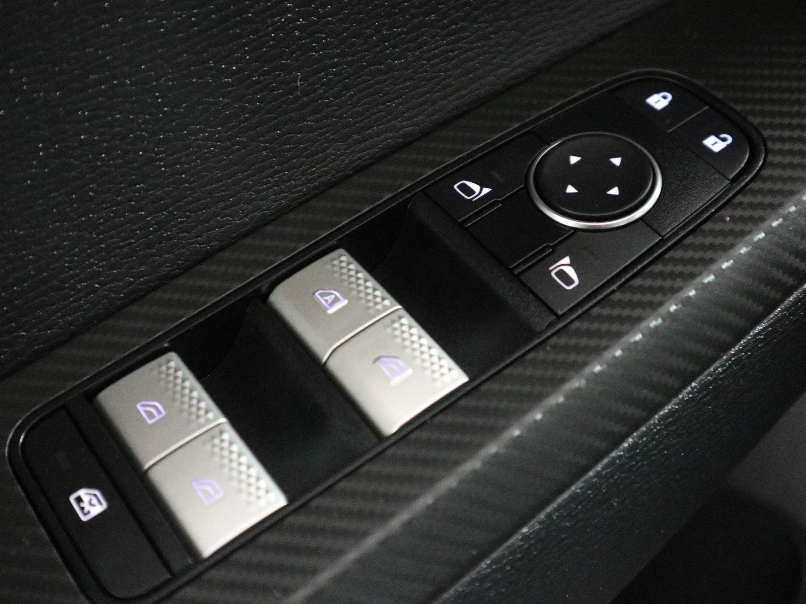 Used 2025 Mitsubishi Outlander ES image 35