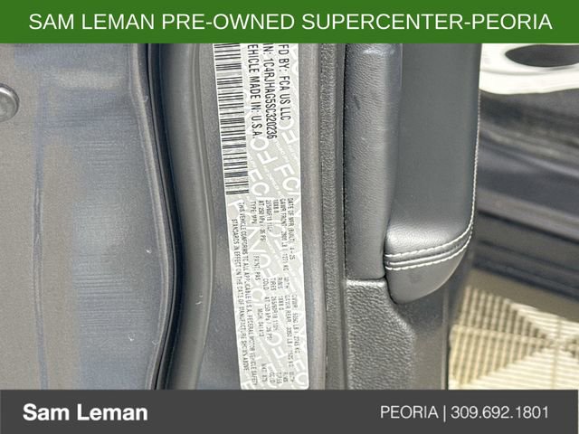 Used 2025 Jeep Grand Cherokee Altitude image 30