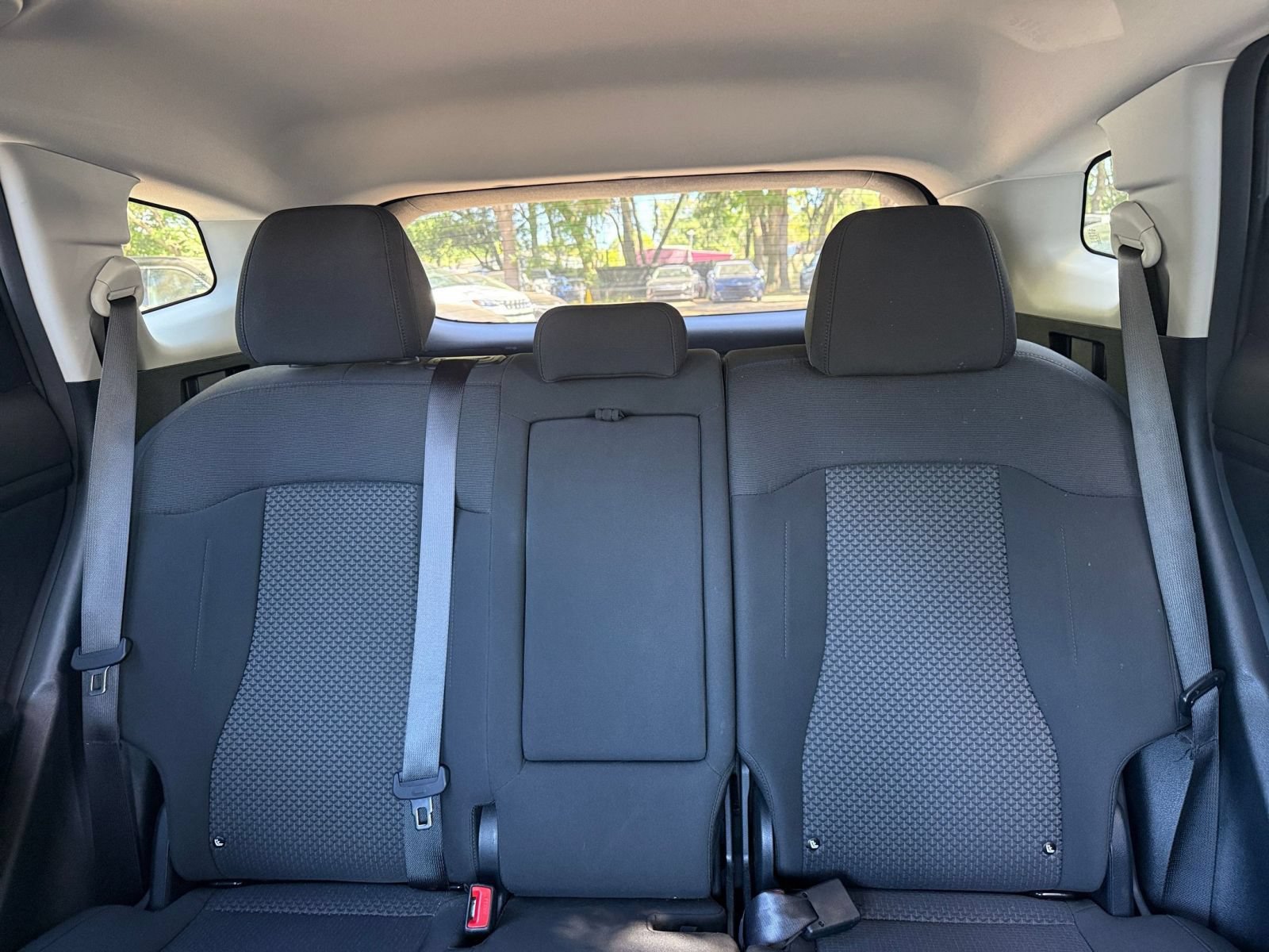 Used 2025 Kia Sportage LX FWD image 35