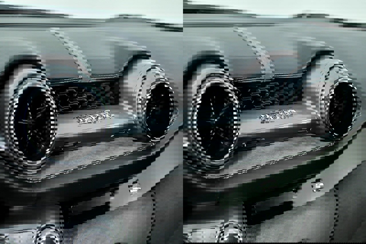 Used 2018 Ferrari 812 Superfast RWD image 31