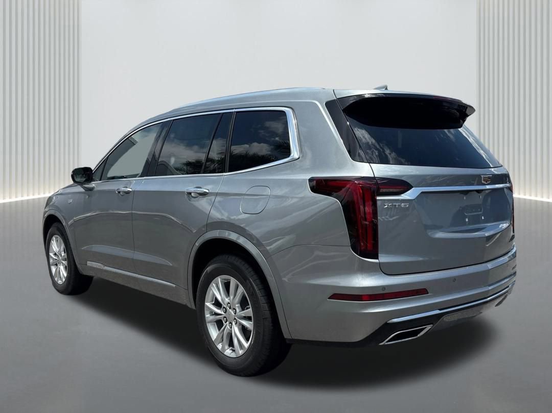 New 2025 Cadillac XT6 Luxury image 7