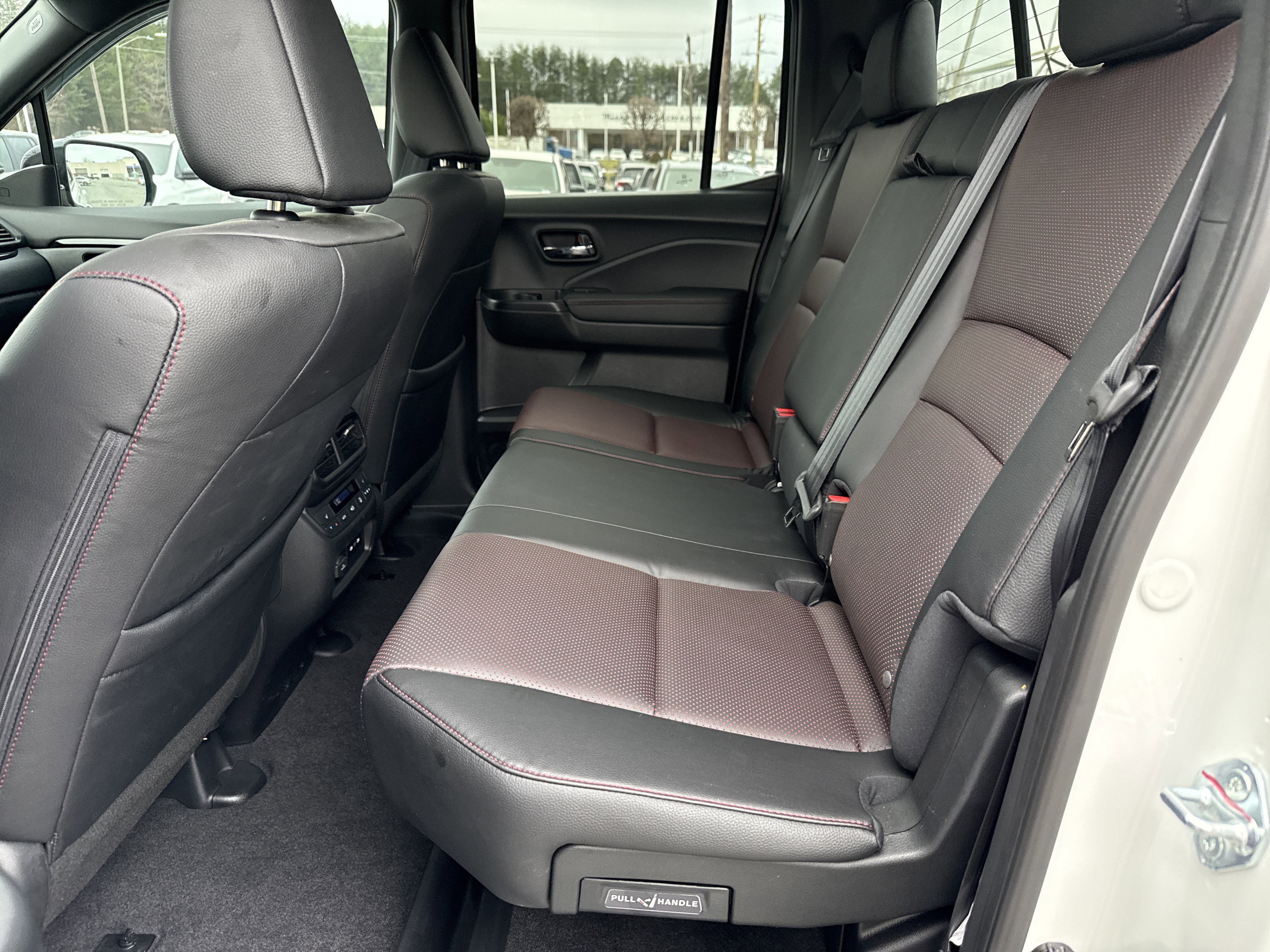 Used 2025 Honda Ridgeline Black Edition image 31