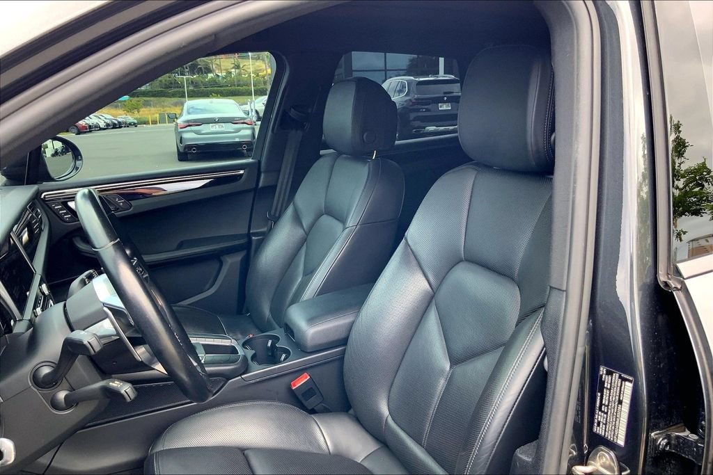 Used 2021 Porsche Macan S AWD/4WD image 24