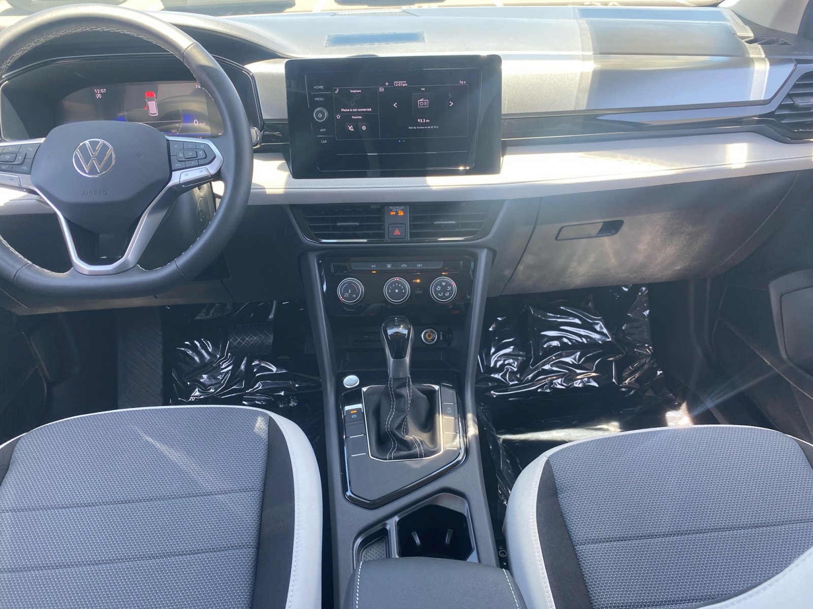 New 2025 Volkswagen Taos S image 19