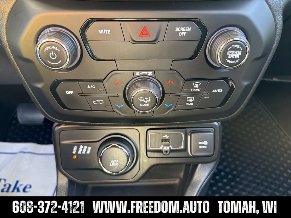 Used 2020 Jeep Renegade Altitude AWD/4WD image 19