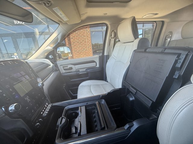 Used 2019 RAM 3500 Limited w/ Max Tow Package AWD/4WD image 31