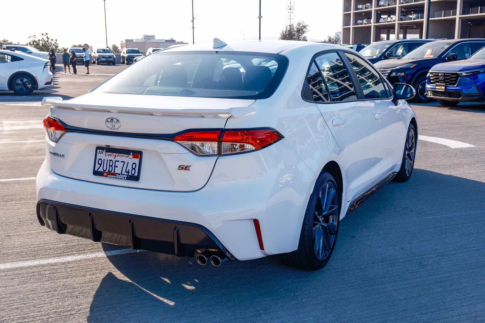 Certified 2025 Toyota Corolla SE w/ Convenience Package FWD image 4