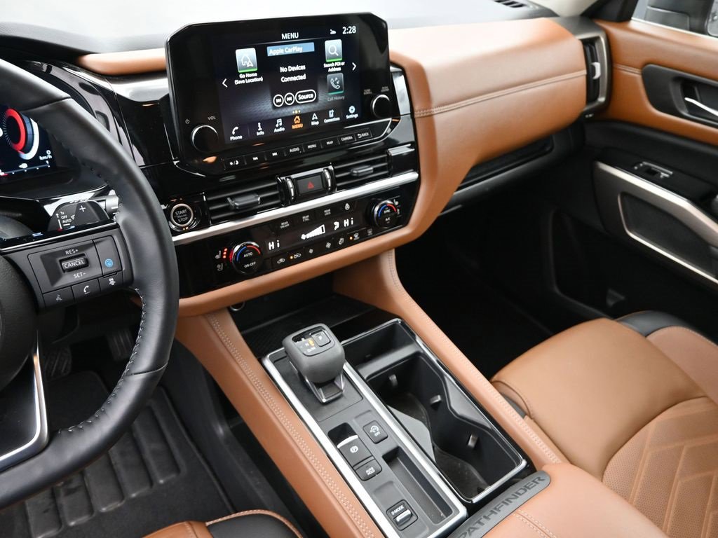 Used 2024 Nissan Pathfinder Platinum w/ Cargo Package image 24