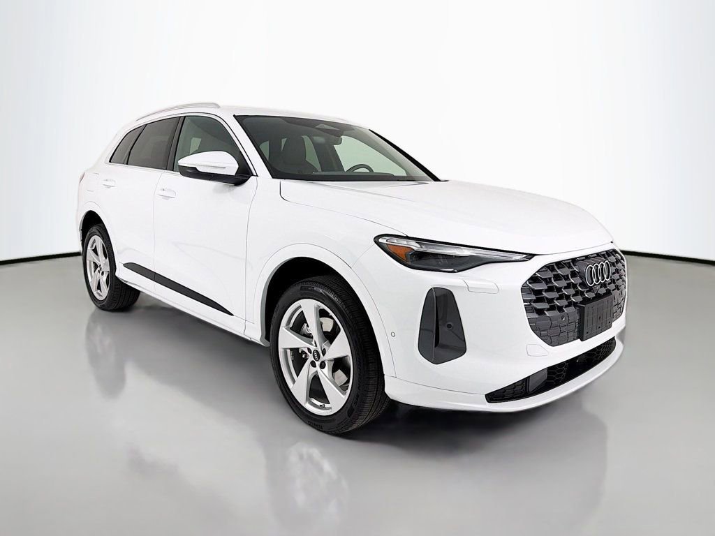 Used 2025 Audi Q5 Premium Plus w/ Premium Plus AWD/4WD image 1