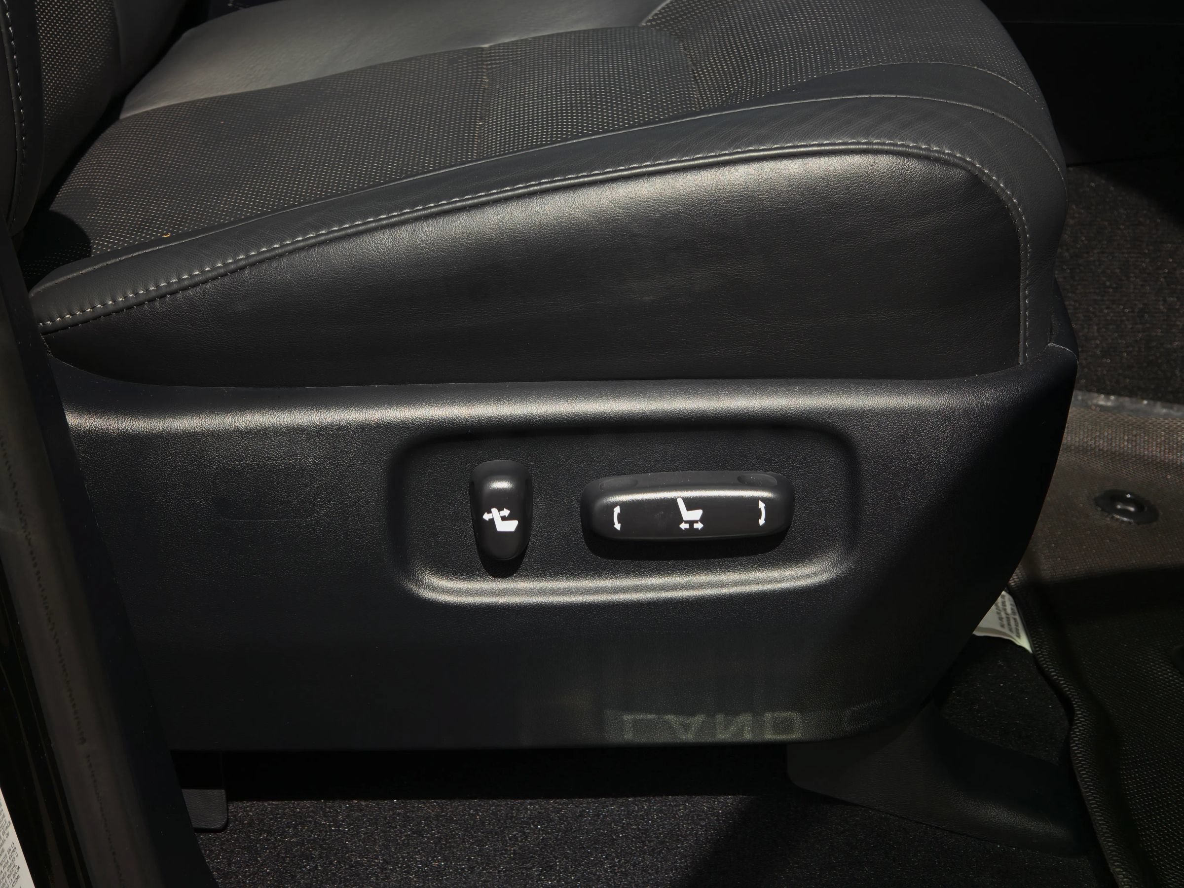 Used 2019 Toyota Land Cruiser AWD/4WD image 33
