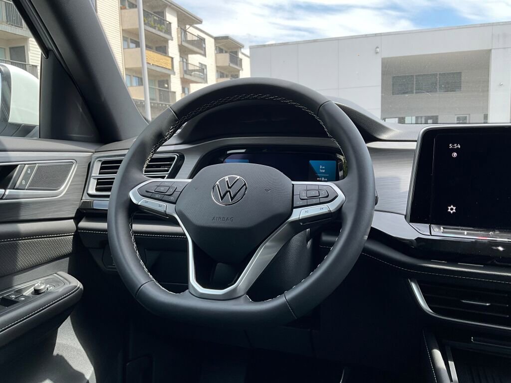 New 2025 Volkswagen Atlas Cross Sport SE image 22