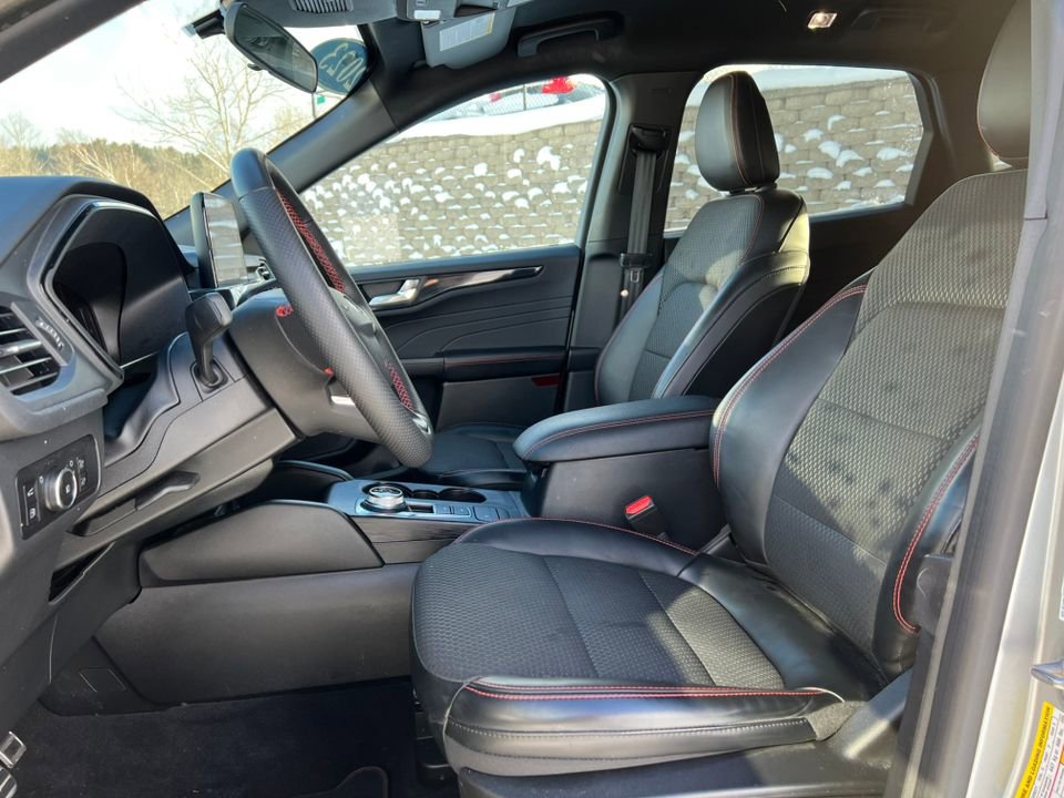 Certified 2023 Ford Escape ST-Line Select image 4