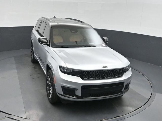 Used 2023 Jeep Grand Cherokee L Summit AWD/4WD image 40