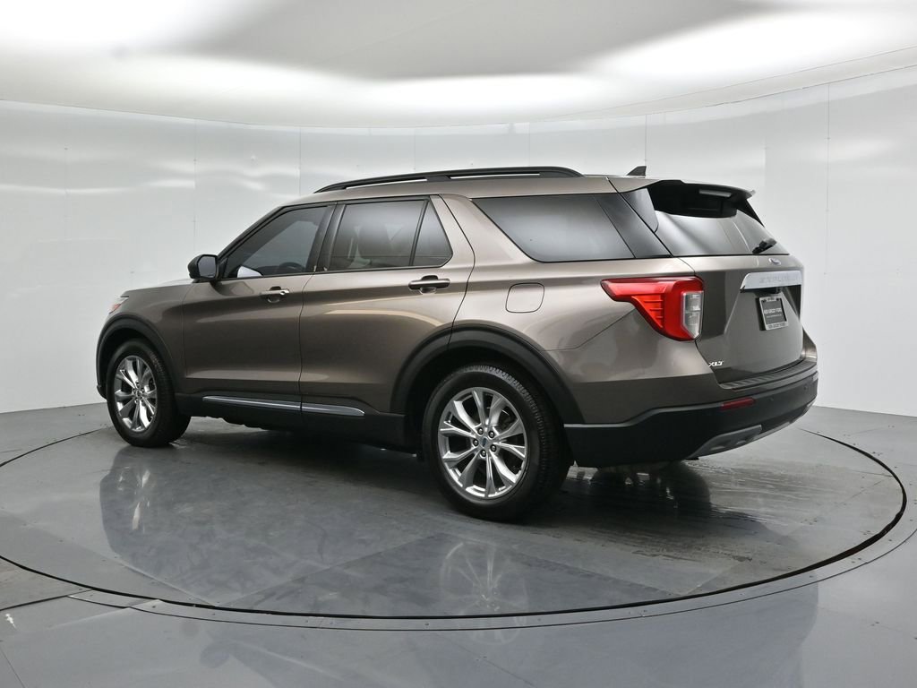 Used 2021 Ford Explorer XLT w/ Equipment Group 202A RWD image 6