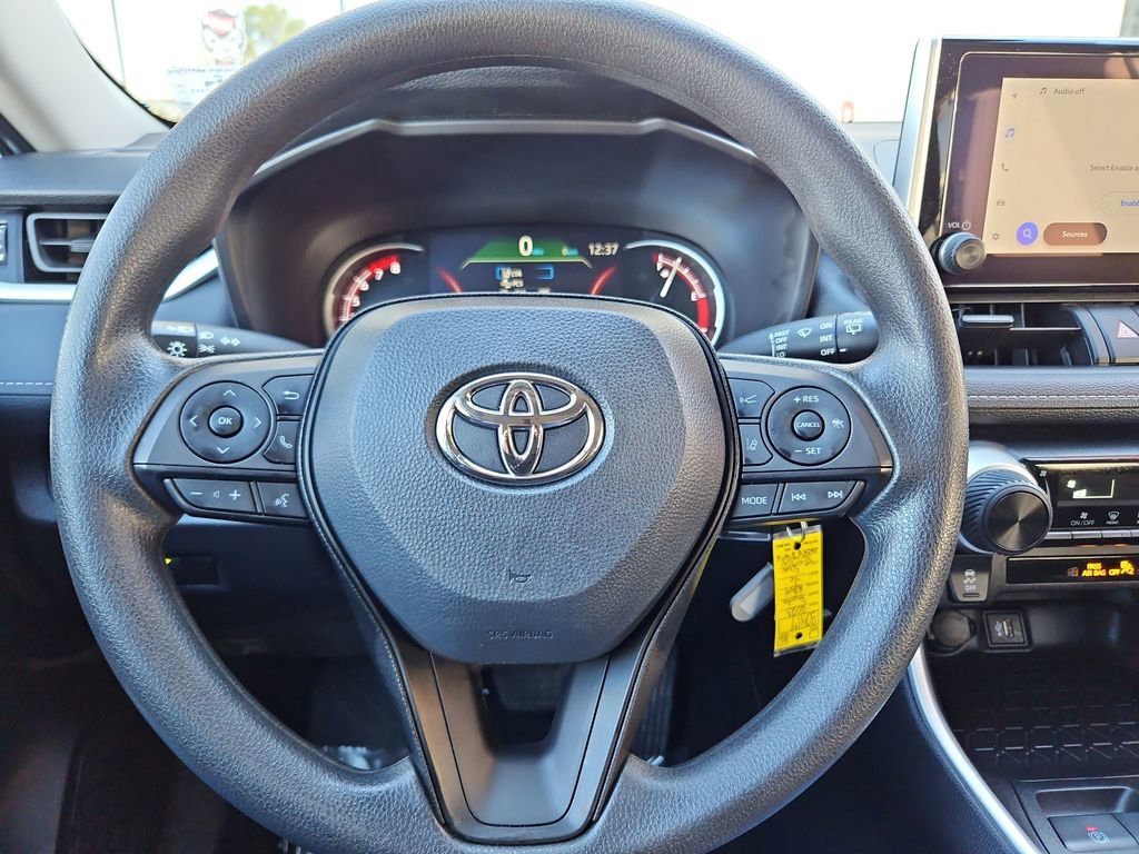 Used 2025 Toyota RAV4 LE image 10