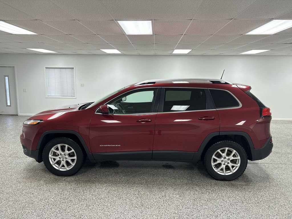 Used 2017 Jeep Cherokee Latitude w/ Cold Weather Group image 5