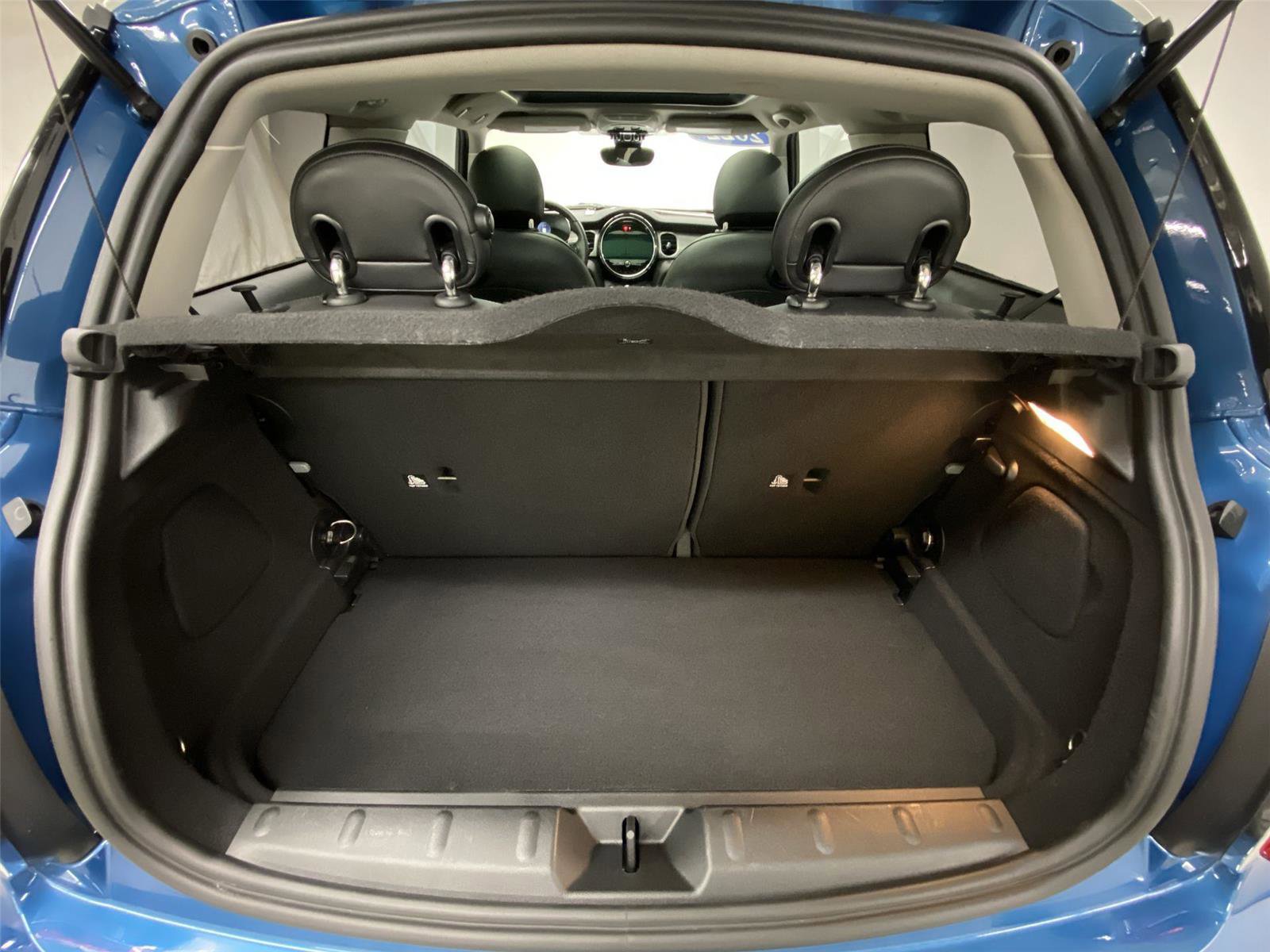 Used 2022 MINI Cooper 2-Door Hardtop FWD image 25