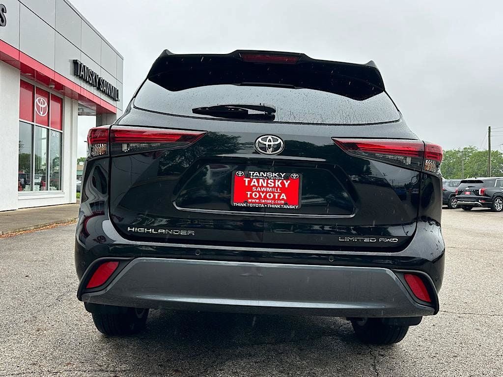Certified 2024 Toyota Highlander Limited AWD/4WD image 5